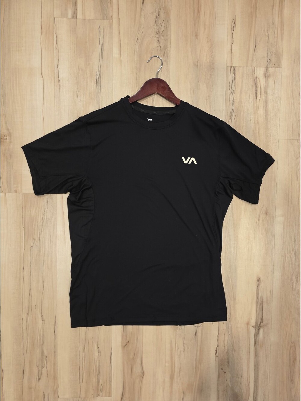 RVCA Black Graphic Logo T-Shirt Size Large